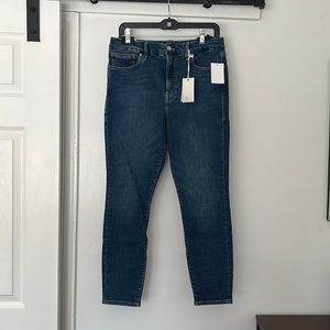 Good American Deep V Crop Good Legs